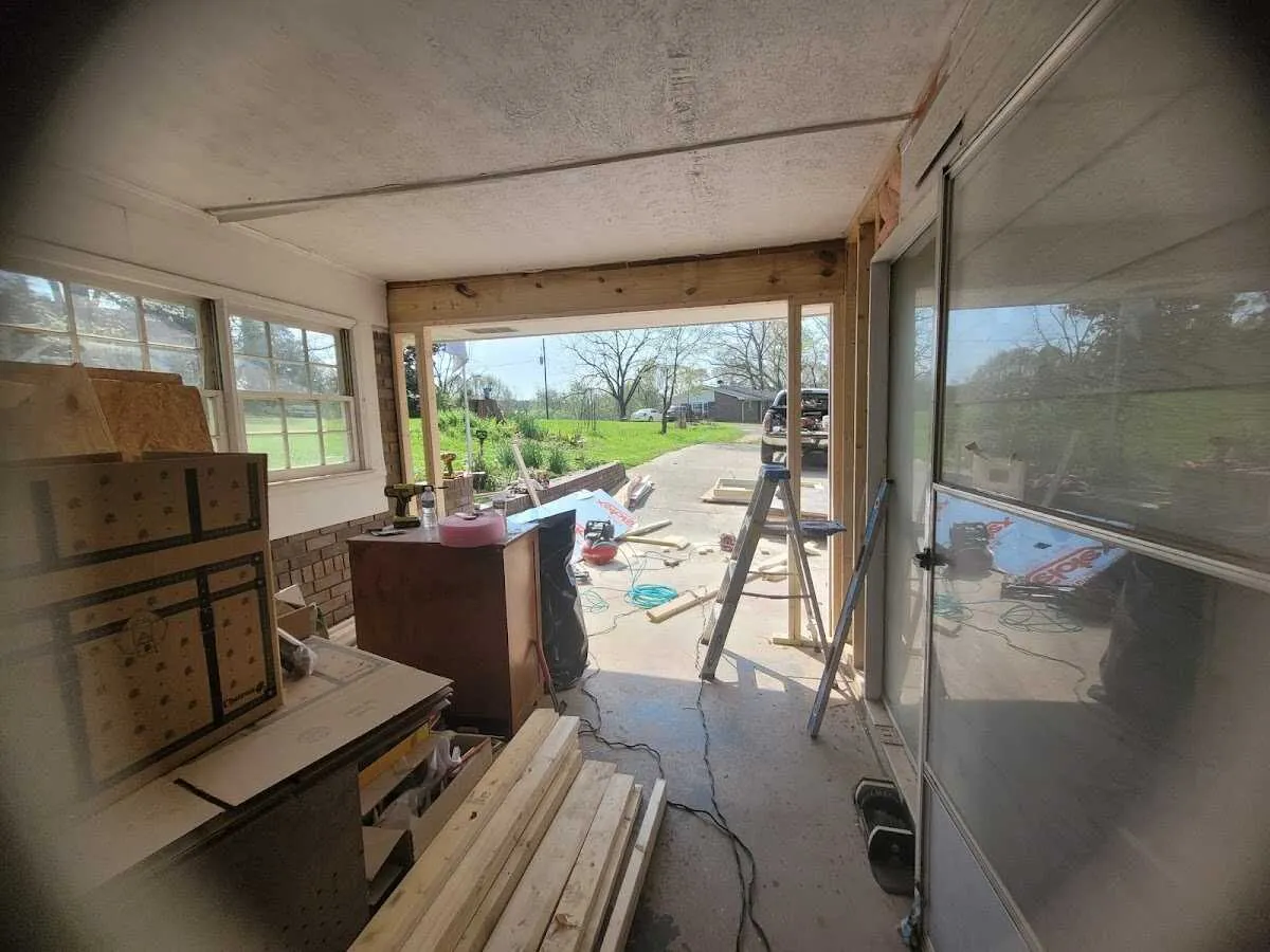 Air movers and dehumidifier for Water Mitigation Services in Little Rock